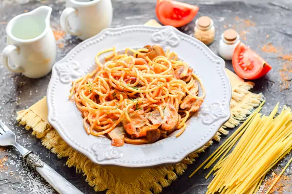 спагетти с грибами рецепт фото 9